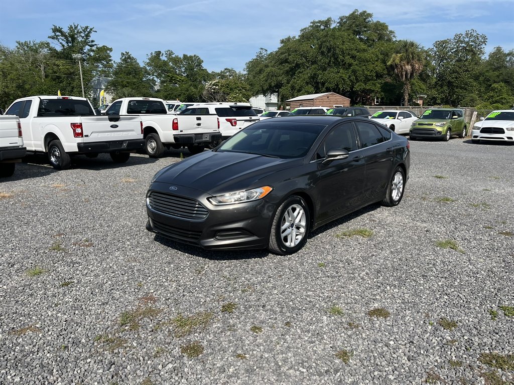 2016 Ford Fusion - $11,995