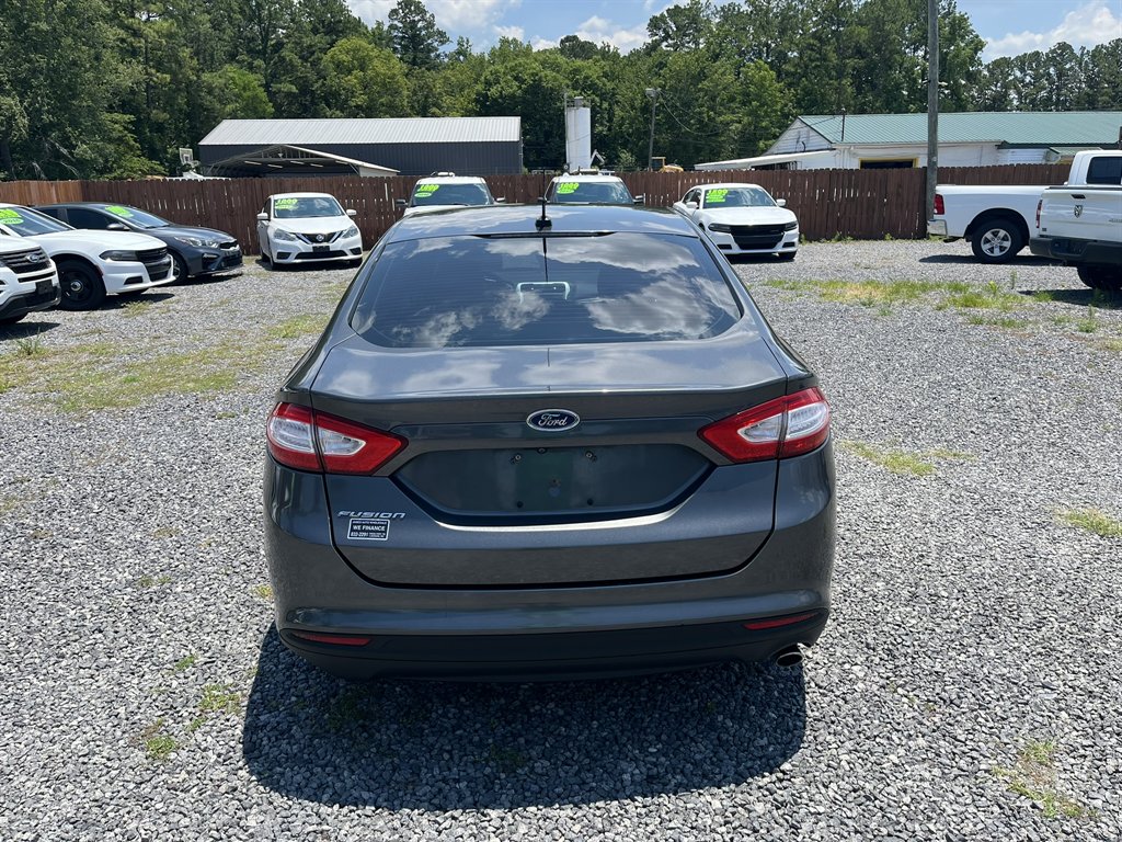 2016 Ford Fusion - $11,995