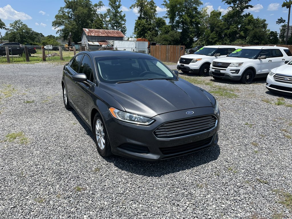 2016 Ford Fusion - $11,995