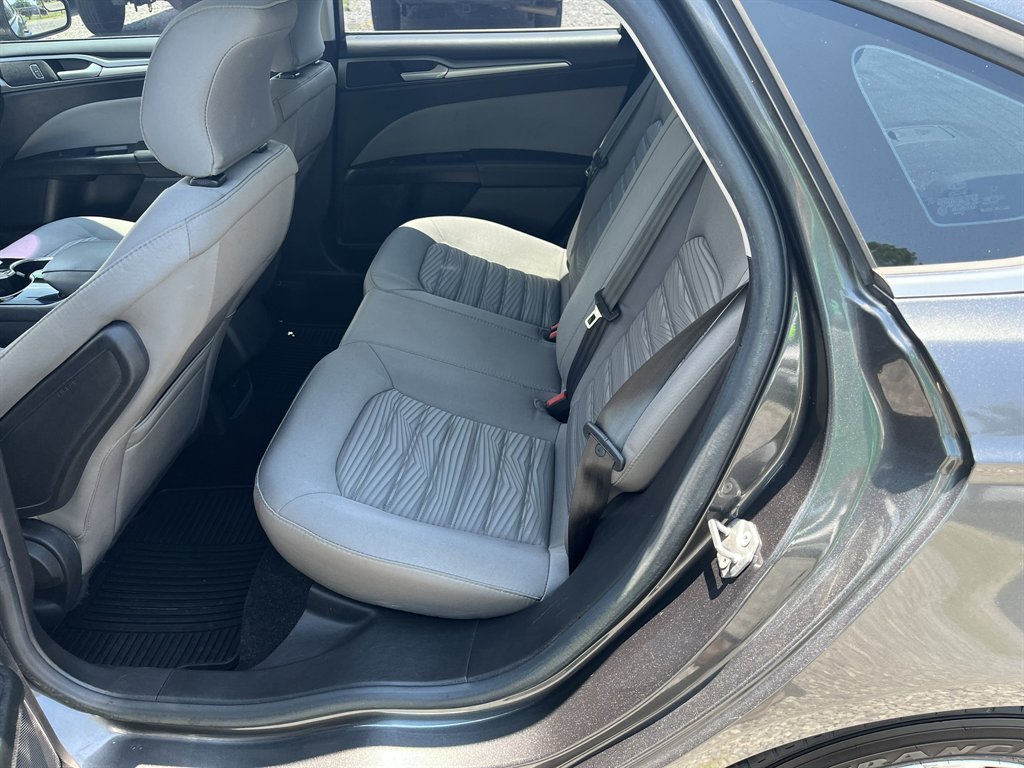 2016 Ford Fusion - $11,995