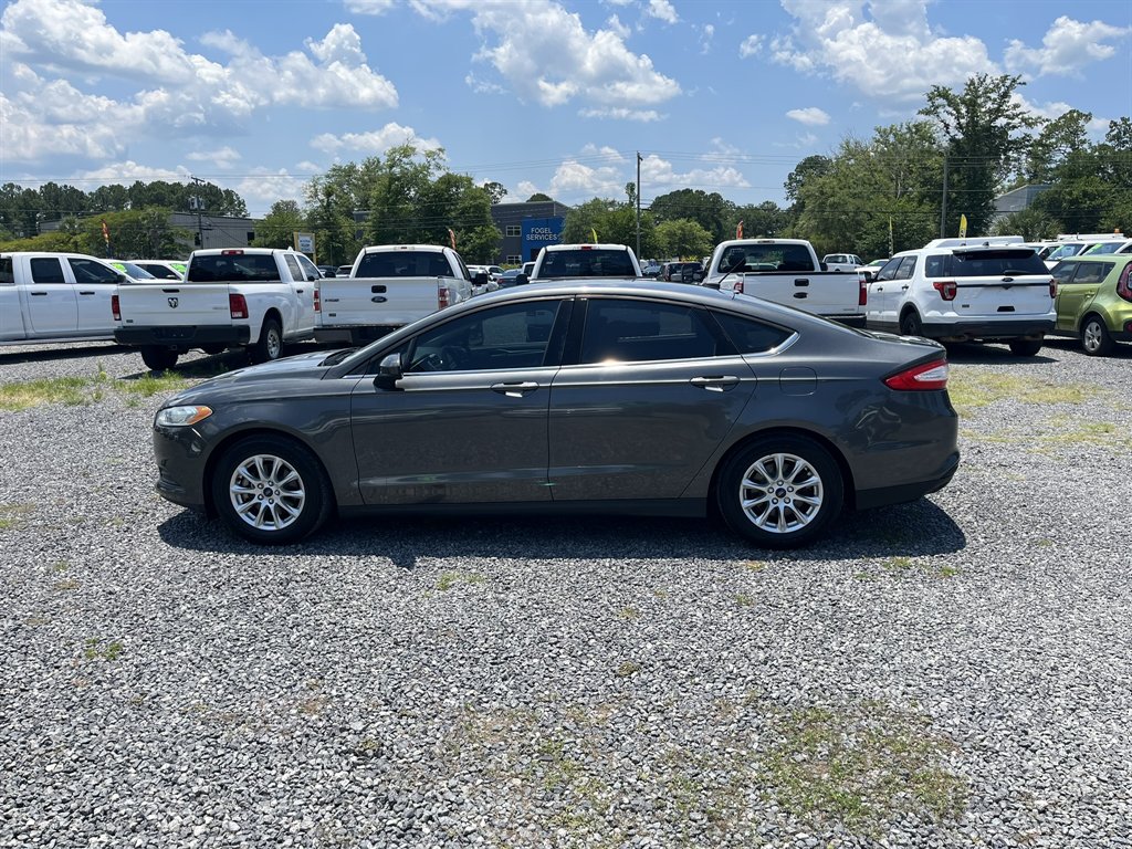 2016 Ford Fusion - $11,995