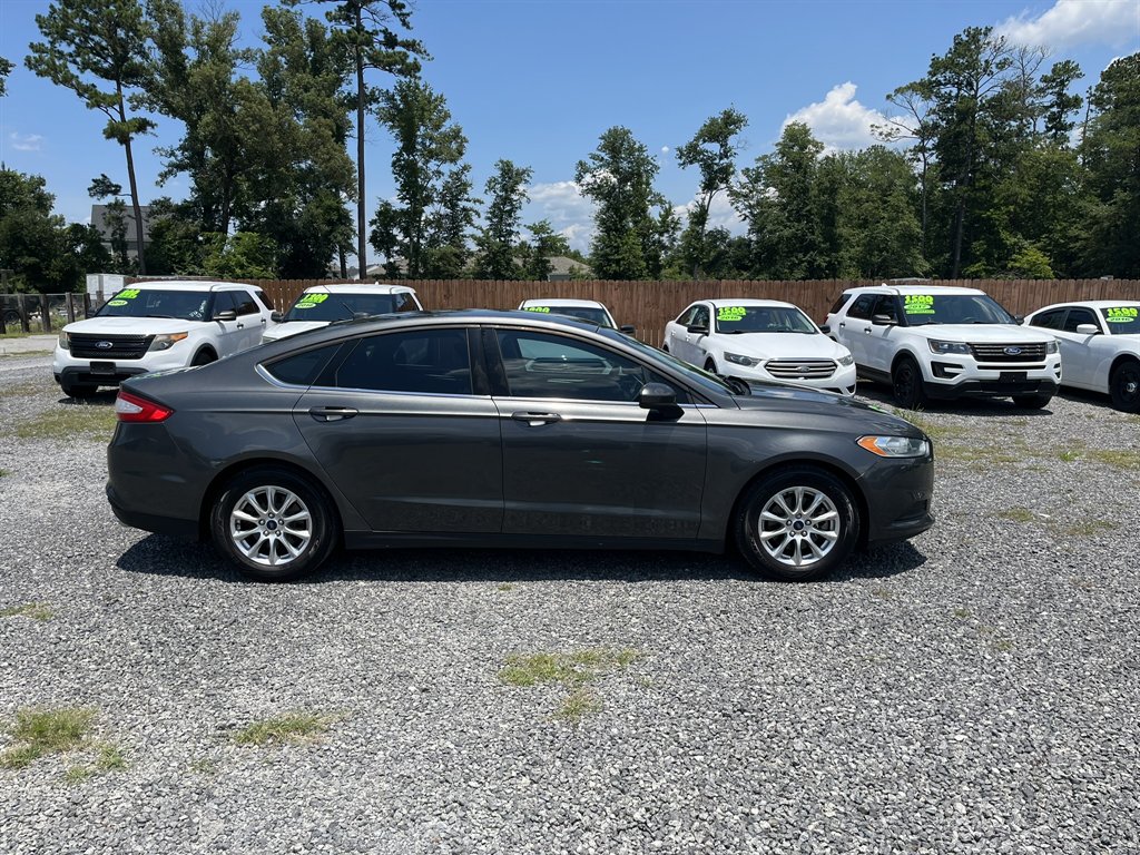 2016 Ford Fusion - $11,995