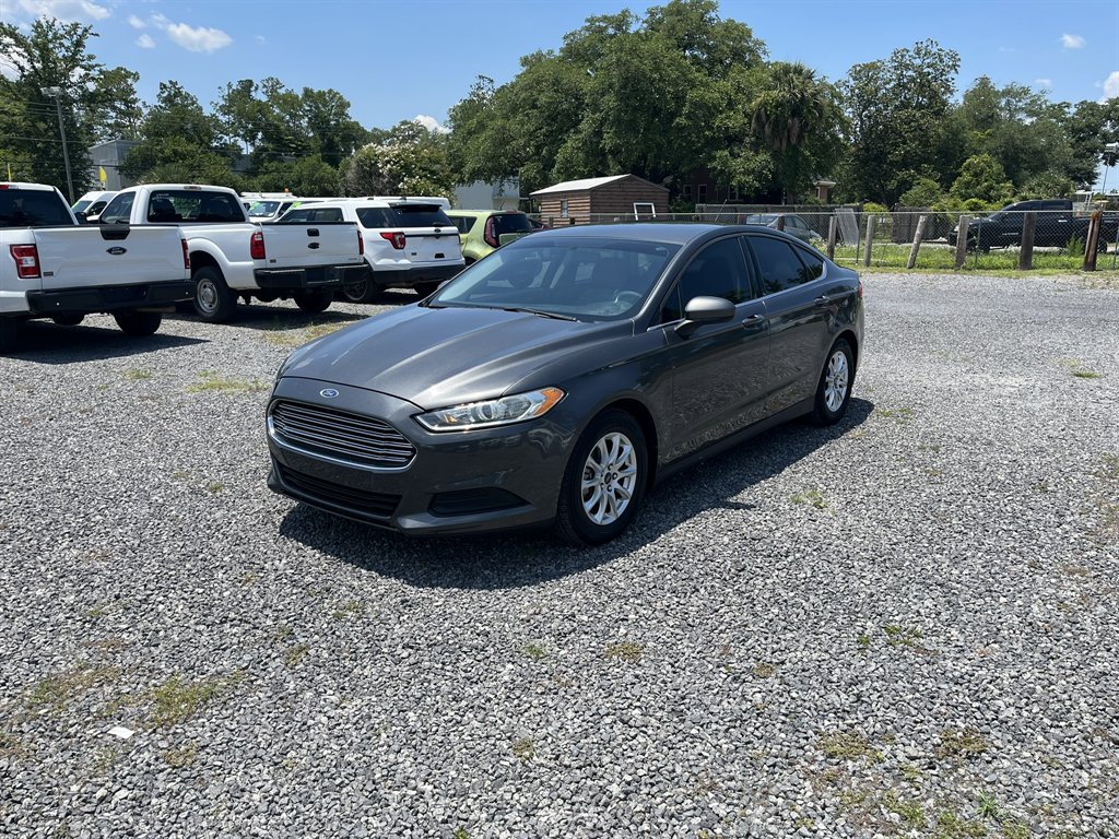 2016 Ford Fusion - $11,995