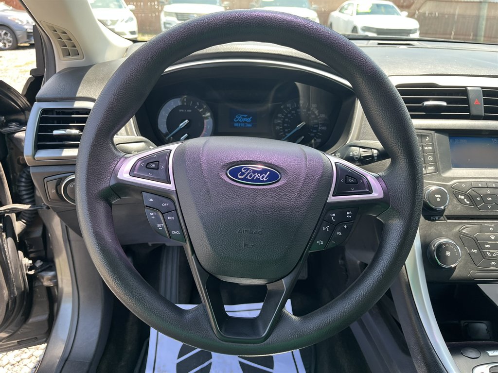 2016 Ford Fusion - $11,995