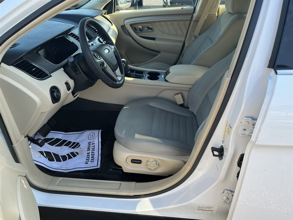 2016 Ford Taurus - $11,995