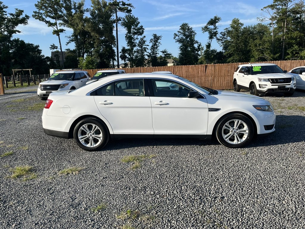 2016 Ford Taurus - $11,995
