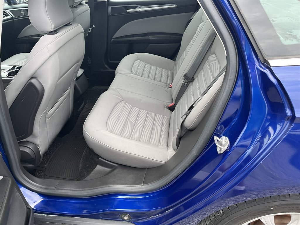 2016 Ford Fusion - $11,995