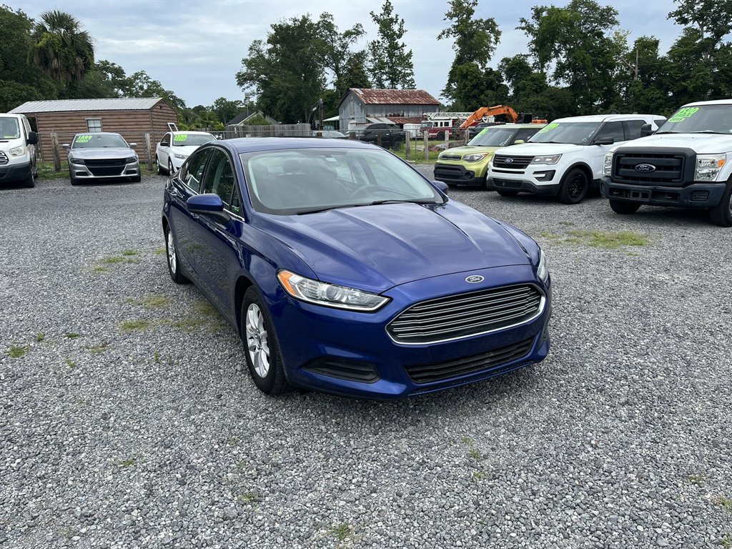 2016 Ford Fusion - $11,995