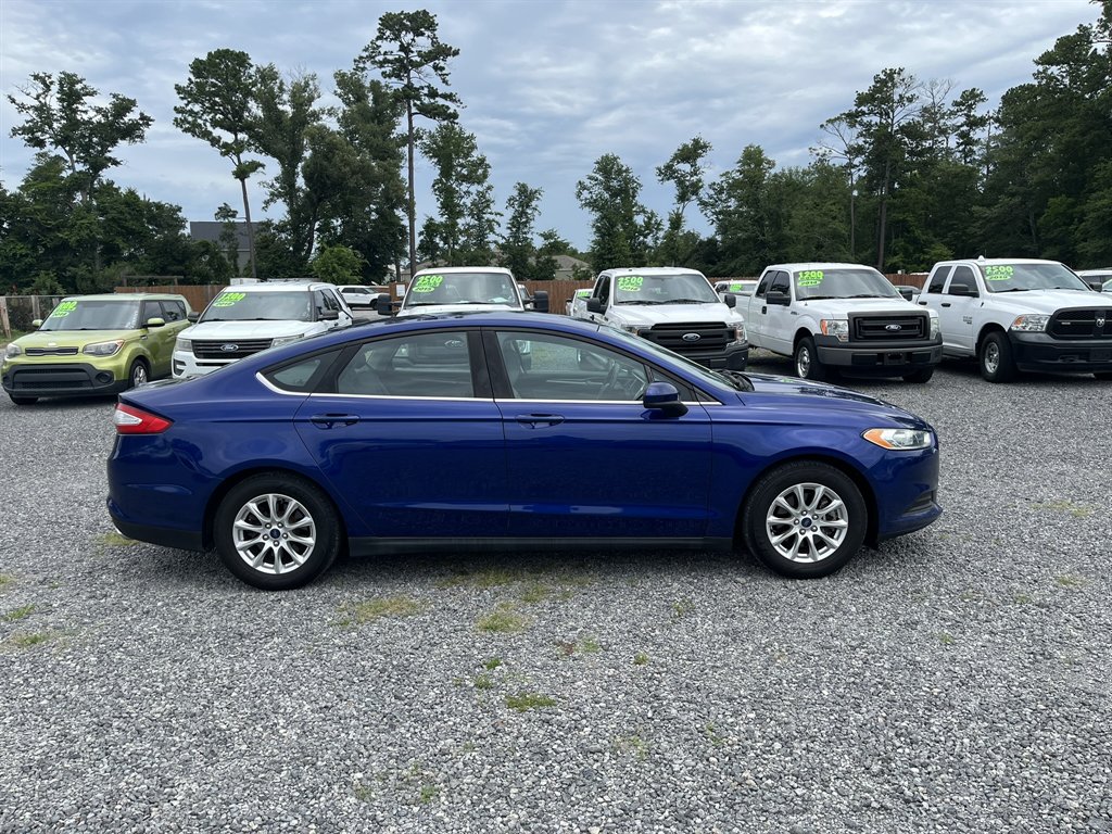 2016 Ford Fusion - $11,995