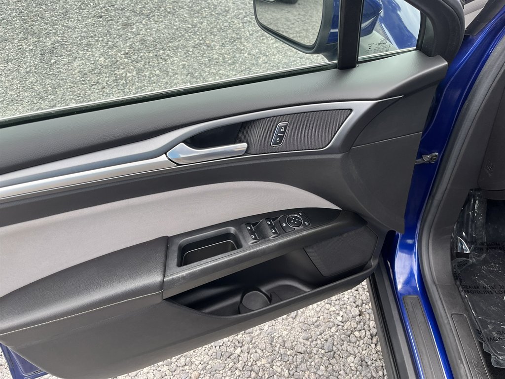 2016 Ford Fusion - $11,995