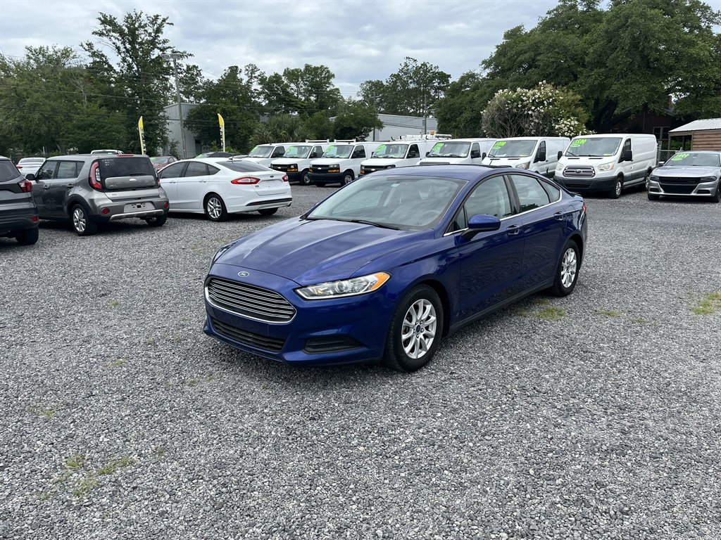 2016 Ford Fusion - $11,995