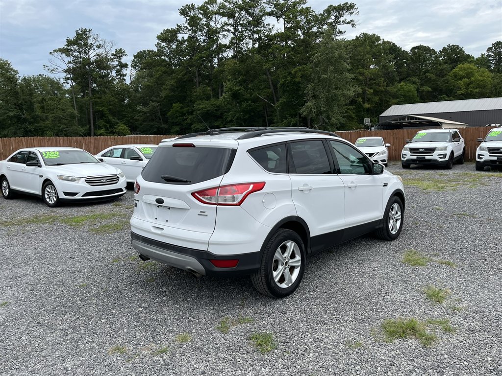 2015 Ford Escape - $9,995
