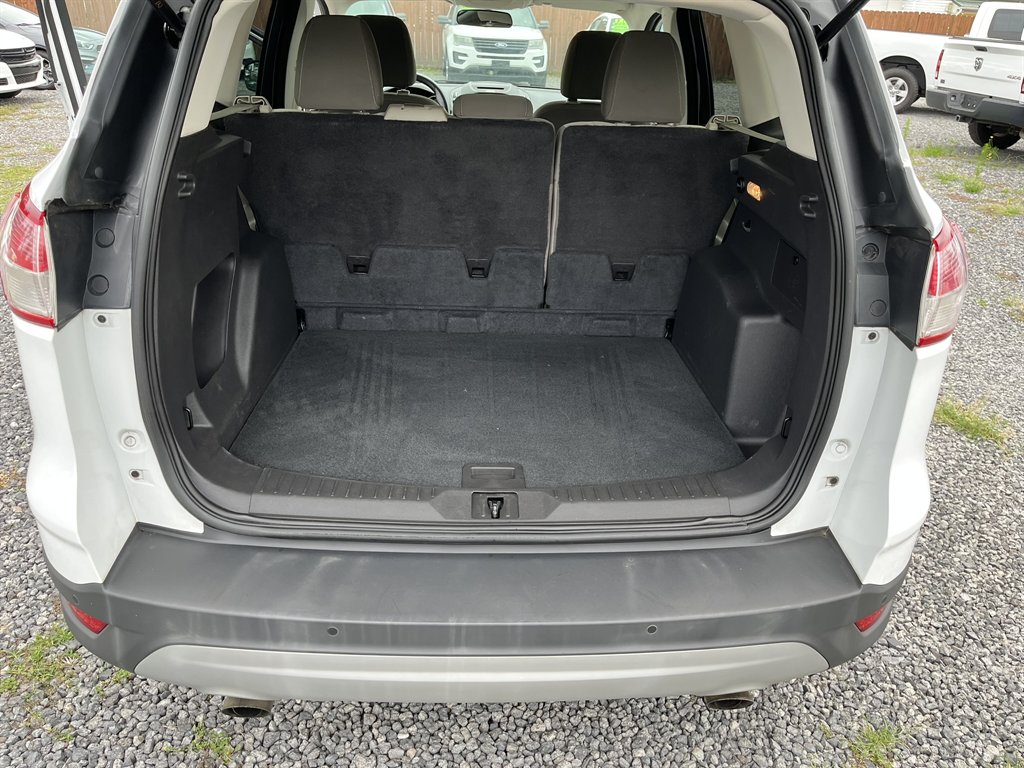 2015 Ford Escape - $9,995
