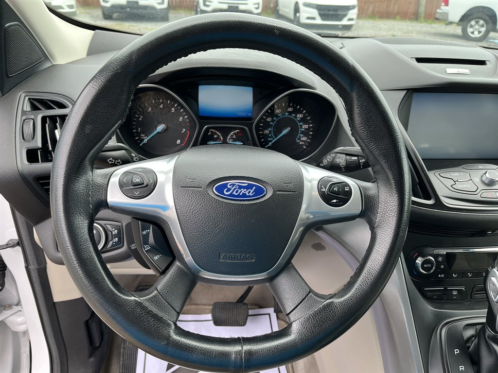 2015 Ford Escape - $9,995