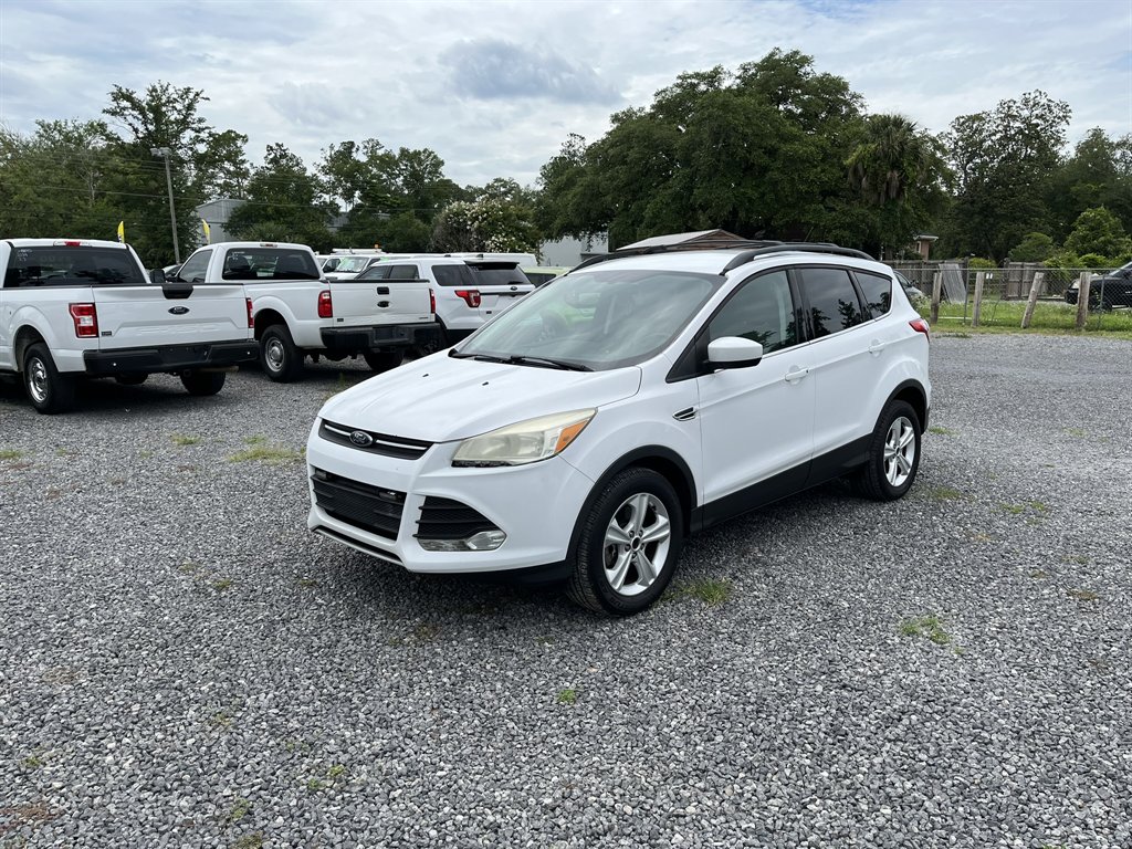 2015 Ford Escape - $9,995