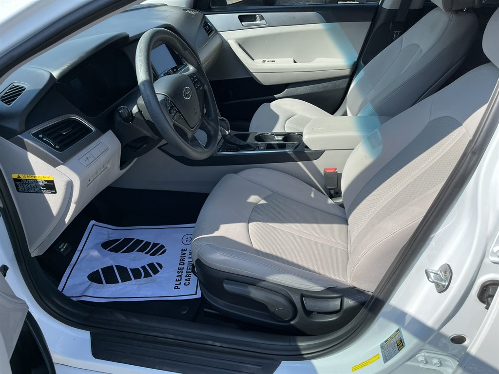 2016 Hyundai Sonata - $11,995