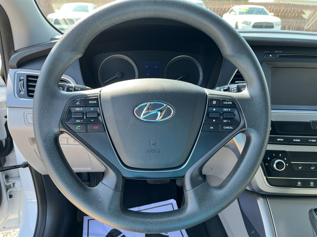 2016 Hyundai Sonata - $11,995