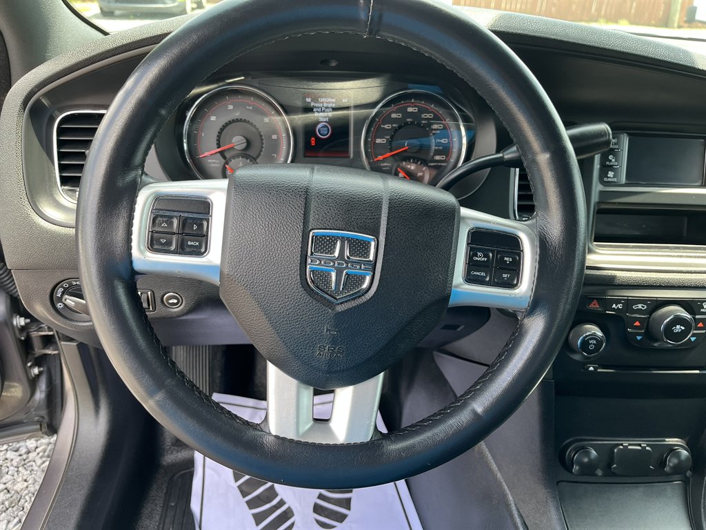 2014 Dodge Charger - $10,995