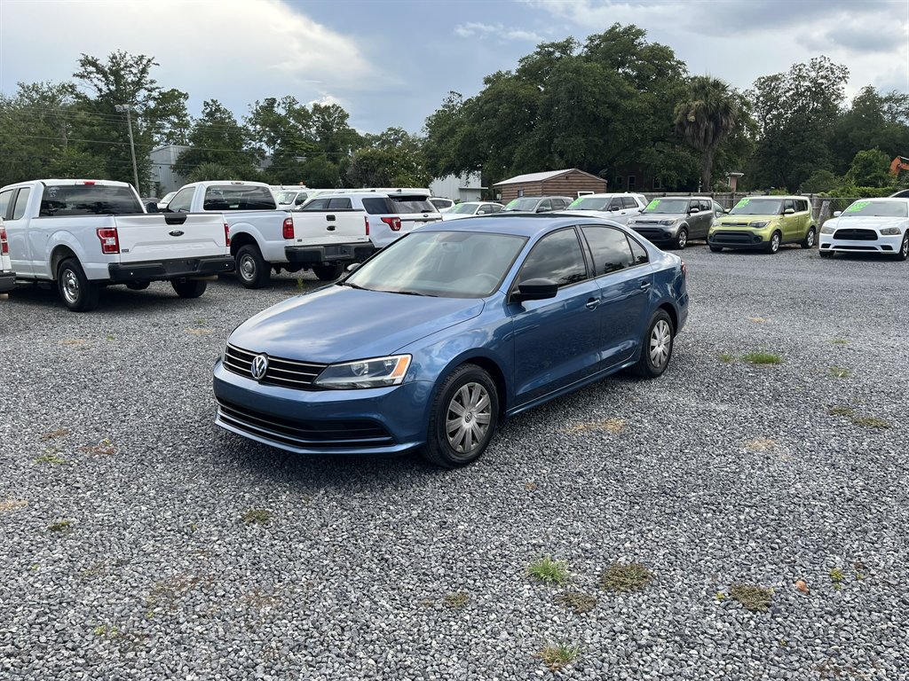 2015 Volkswagen Jetta - $11,995