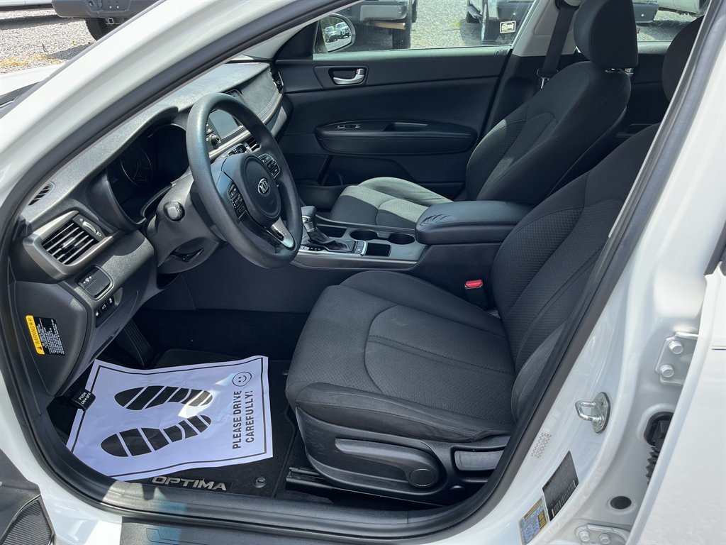 2016 Kia Optima - $11,995