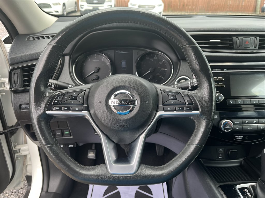 2017 Nissan Rogue - $12,995