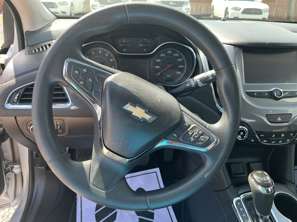 2018 Chevrolet Cruze - $11,995