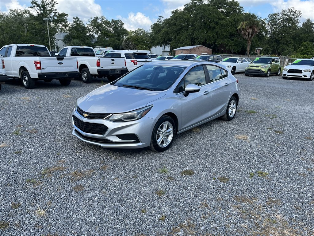 2018 Chevrolet Cruze - $11,995