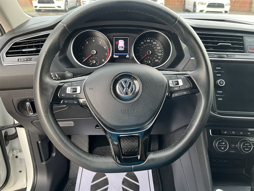 2020 Volkswagen Tiguan - $17,995
