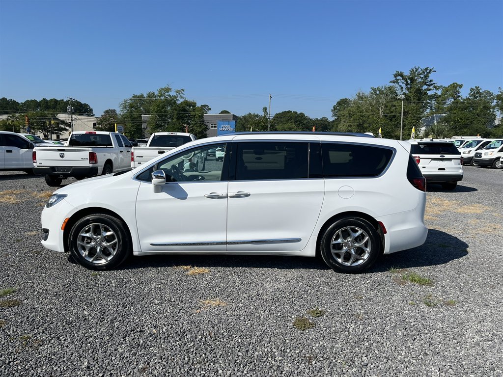 2018 Chrysler Pacifica - $17,995
