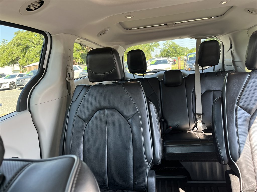 2018 Chrysler Pacifica - $17,995