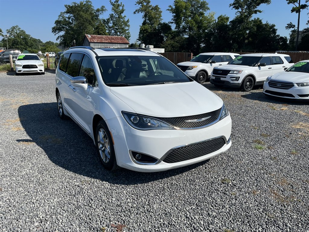 2018 Chrysler Pacifica - $17,995