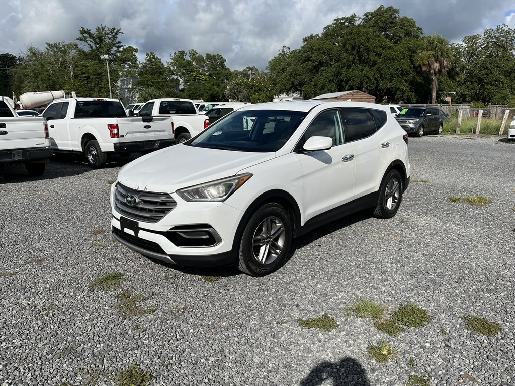 2017 Hyundai Santa Fe - $11,995