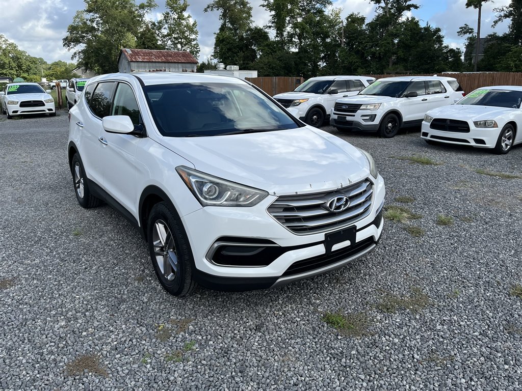 2017 Hyundai Santa Fe - $11,995