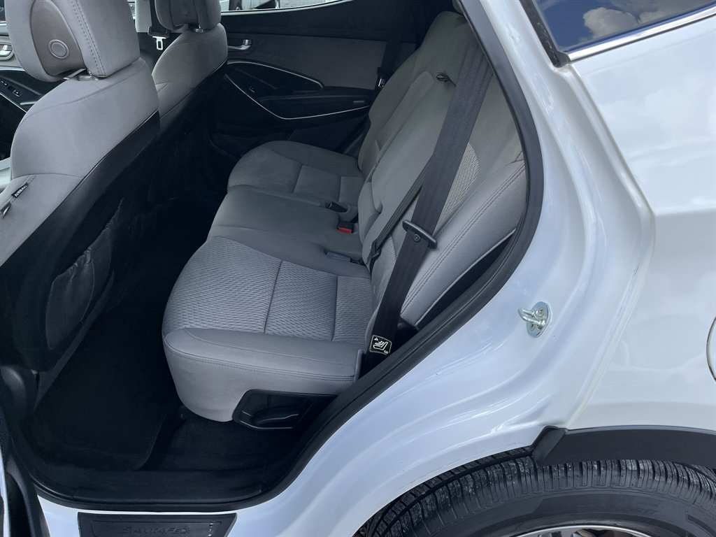 2017 Hyundai Santa Fe - $11,995