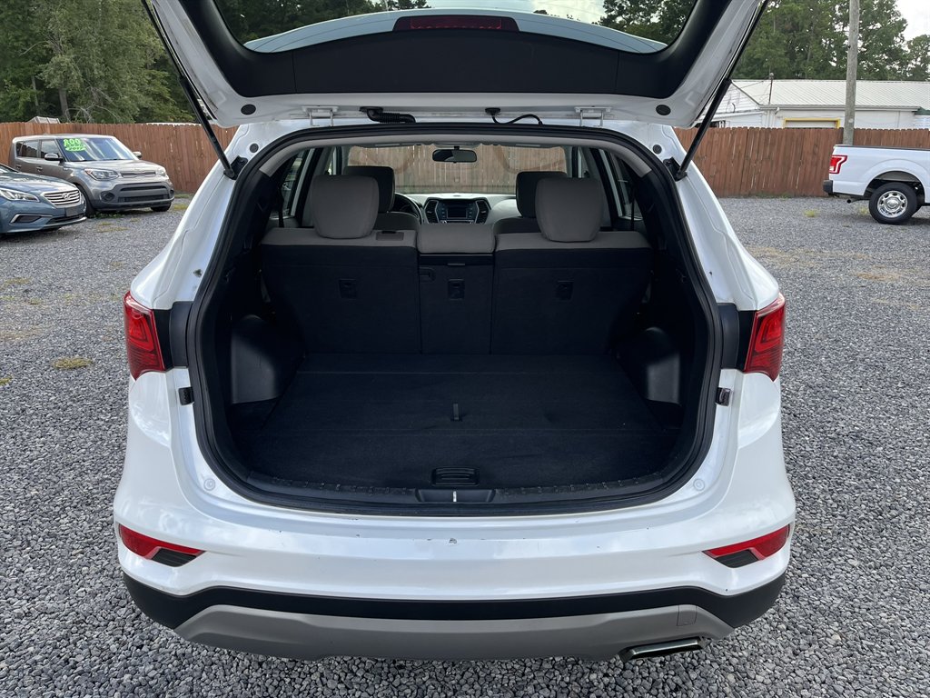 2017 Hyundai Santa Fe - $11,995