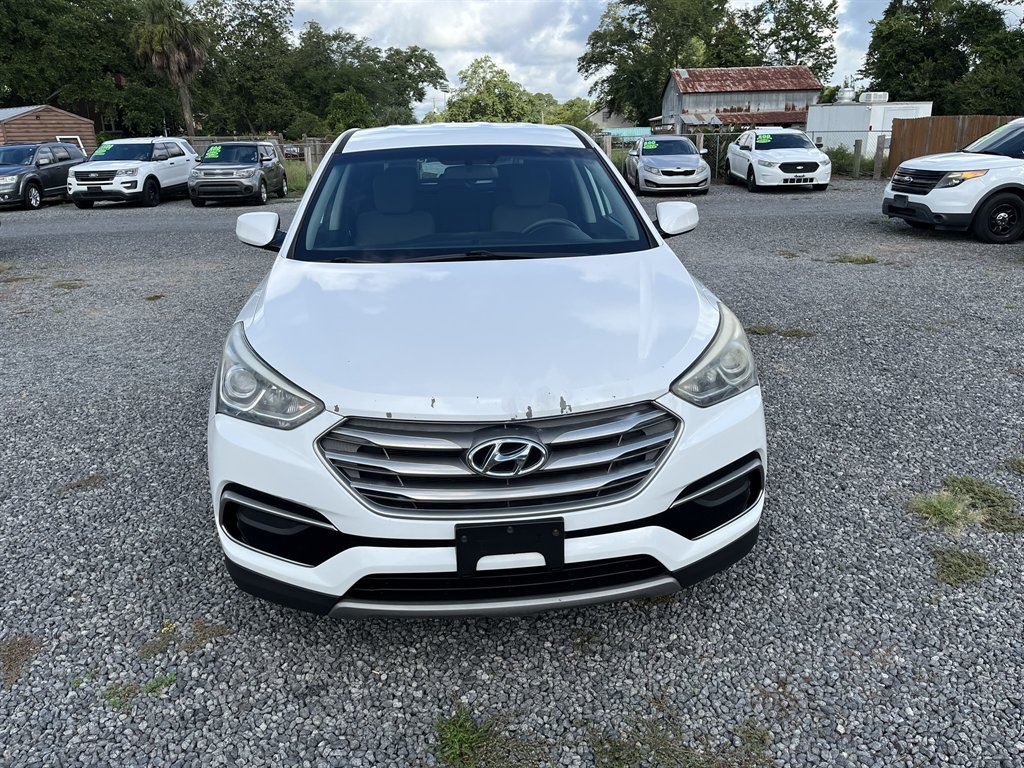 2017 Hyundai Santa Fe - $11,995