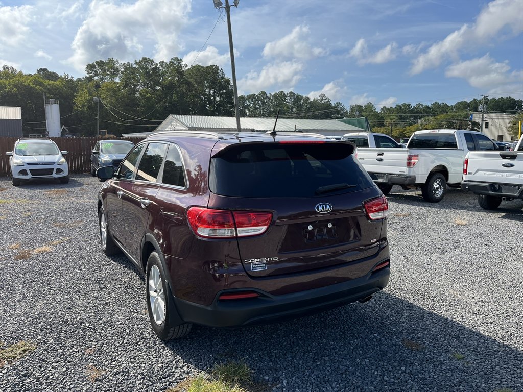 2017 Kia Sorento - $14,995