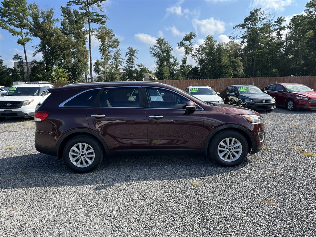2017 Kia Sorento - $14,995