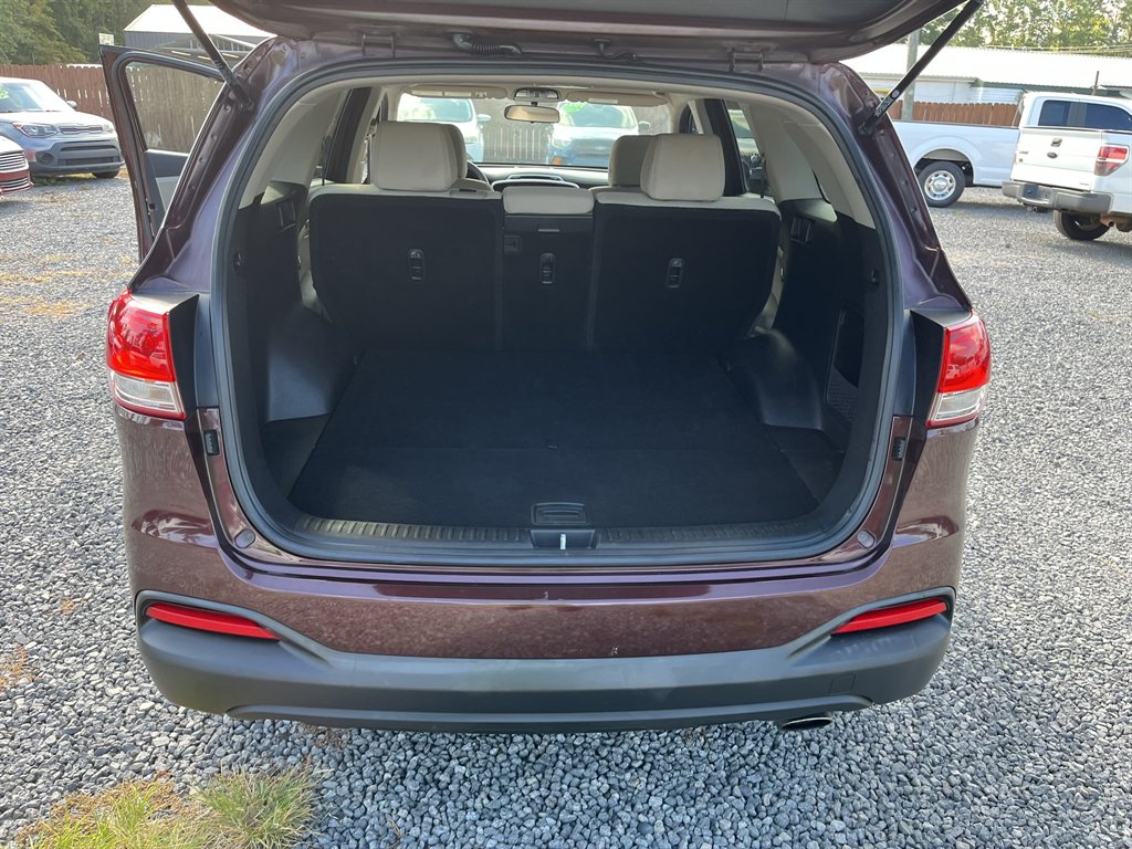 2017 Kia Sorento - $14,995