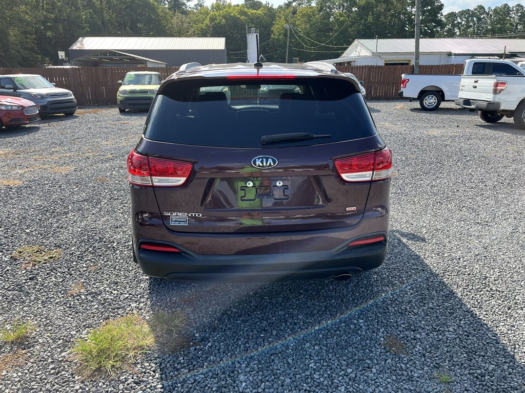 2017 Kia Sorento - $14,995