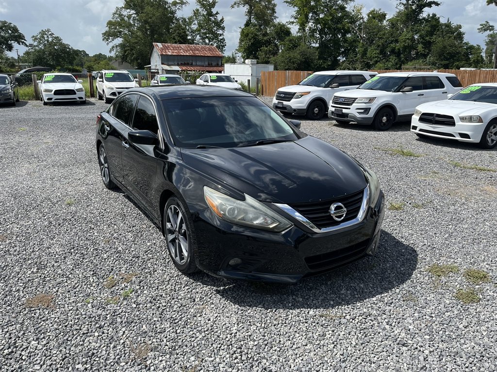 2017 Nissan Altima - $11,995