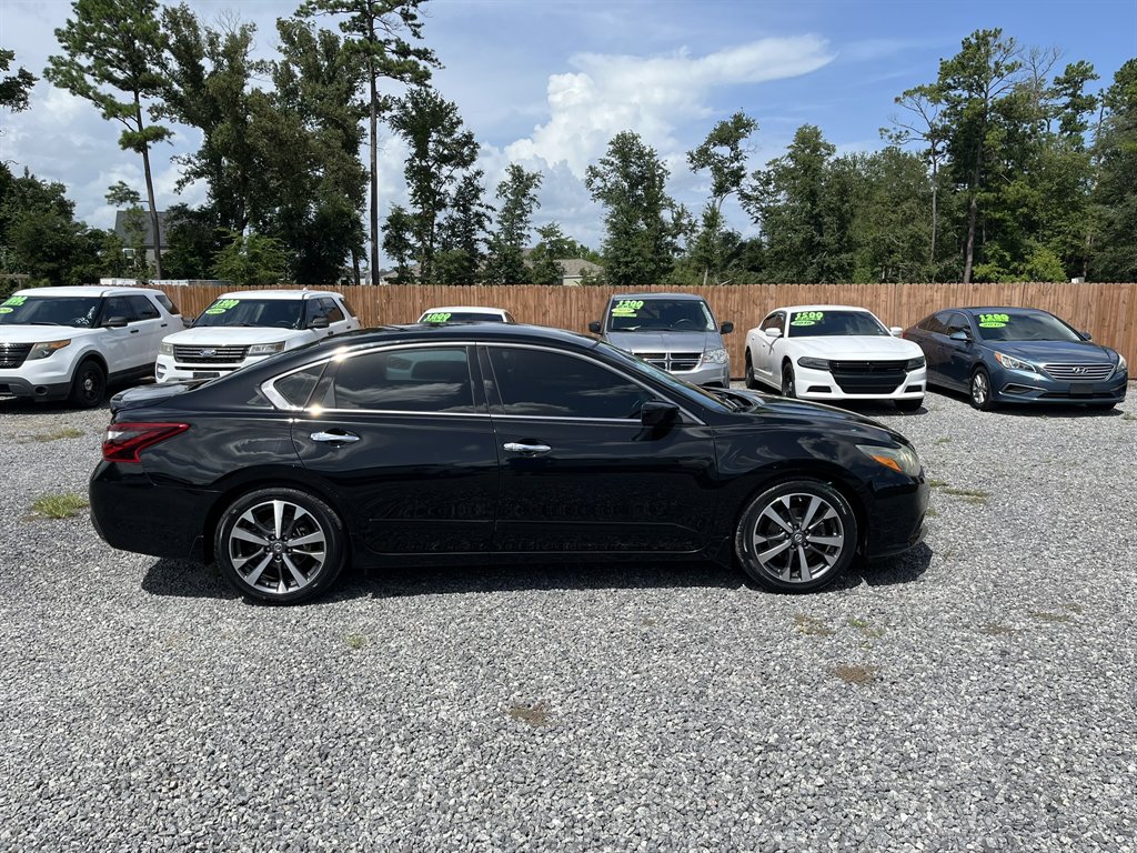 2017 Nissan Altima - $11,995