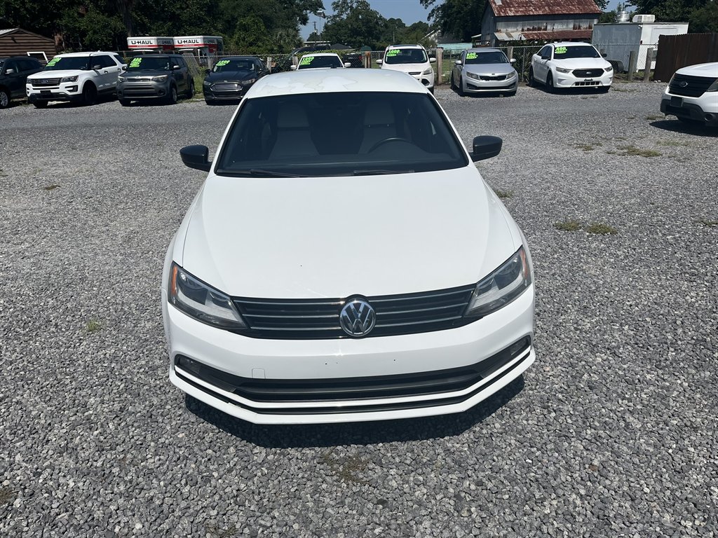 2016 Volkswagen Jetta - $11,995