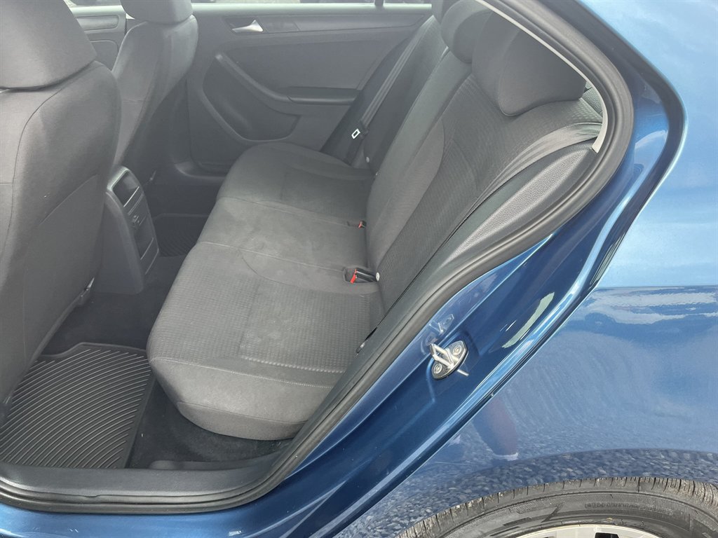 2016 Volkswagen Jetta - $12,995