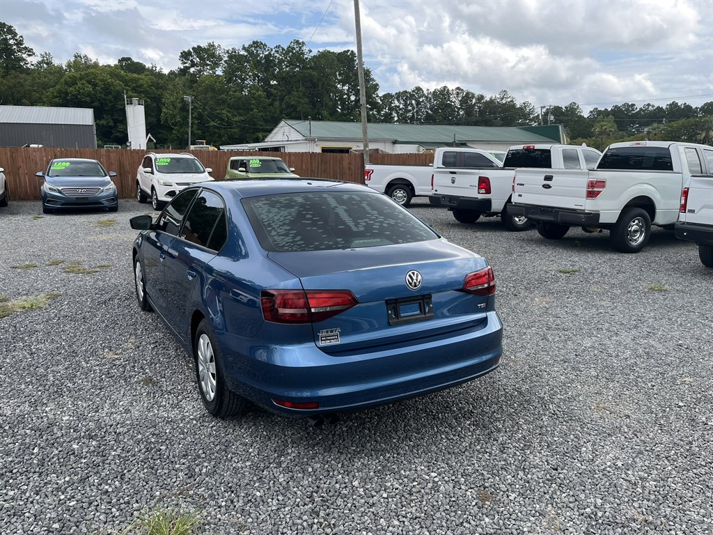 2016 Volkswagen Jetta - $12,995