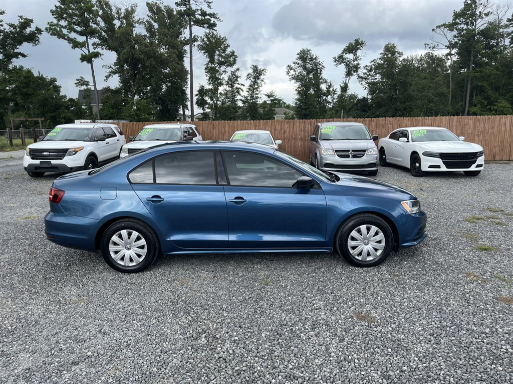 2016 Volkswagen Jetta - $12,995