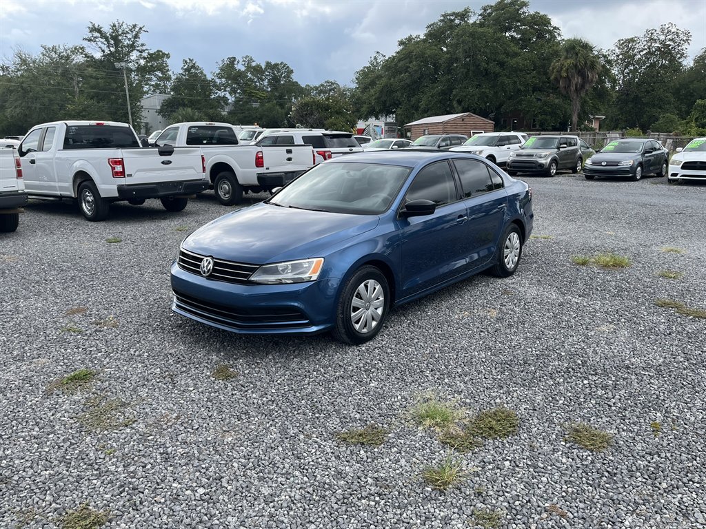 2016 Volkswagen Jetta - $12,995