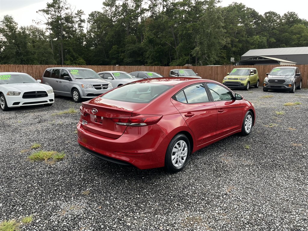 2018 Hyundai Elantra - $11,995