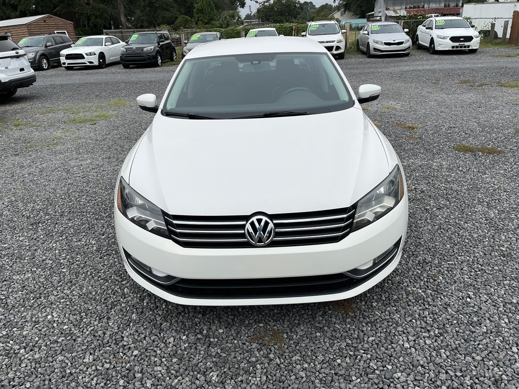 2015 Volkswagen Passat - $11,995