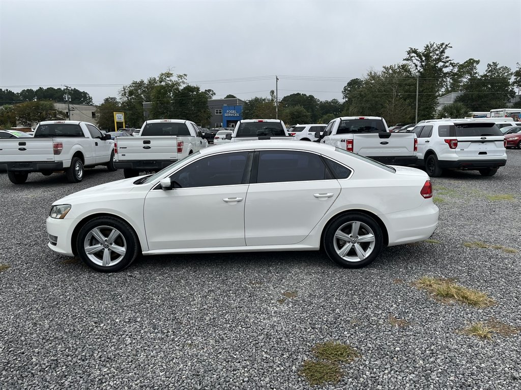 2015 Volkswagen Passat - $11,995